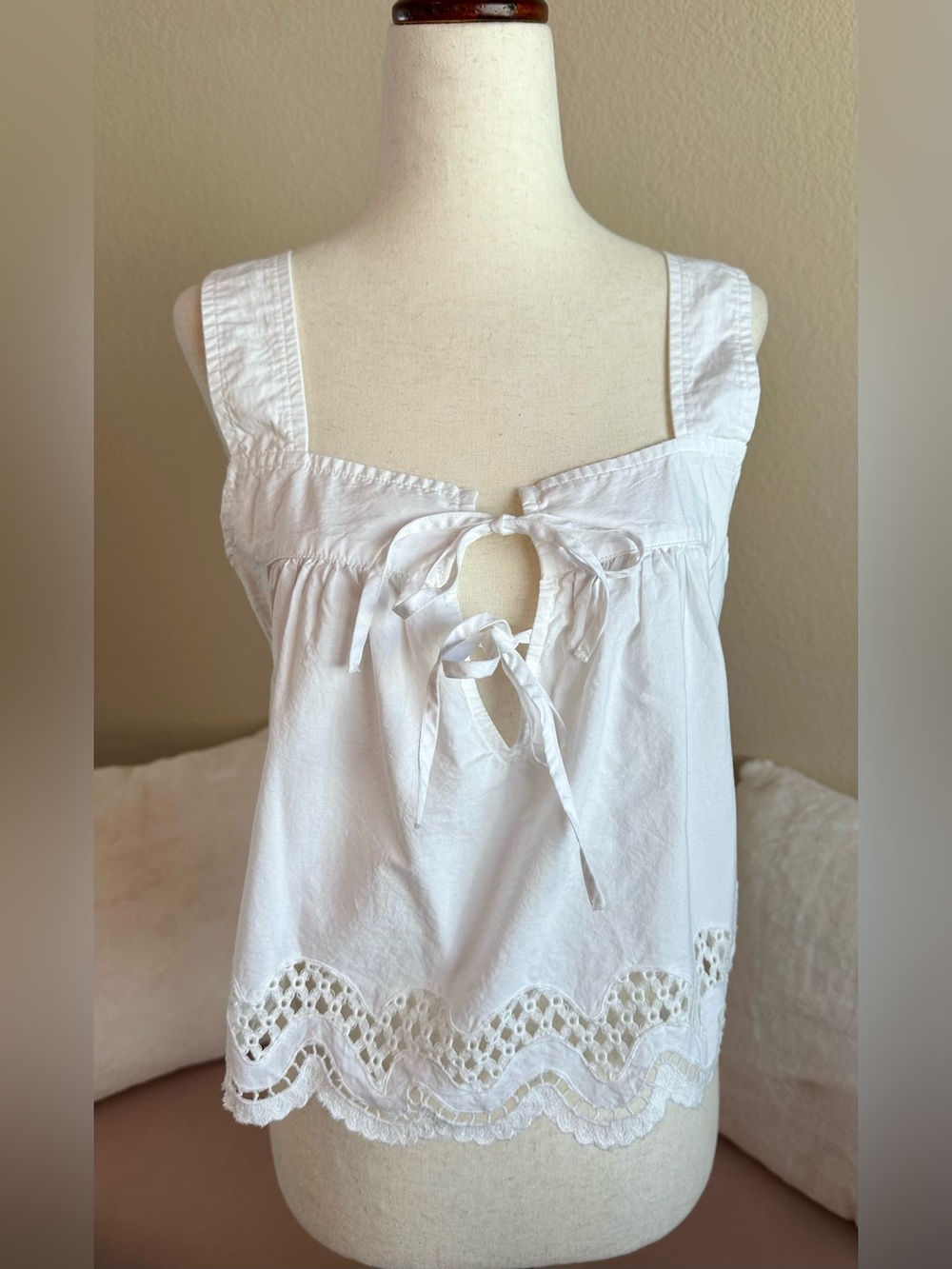 NWOT Rails Blythe Crop Tank Top White Cotton Eyelet Tie Front Women’s S Garden
